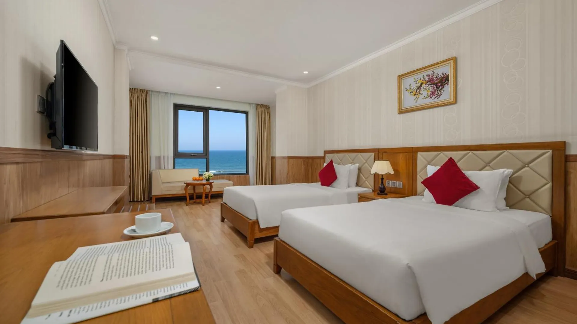 Serene Beach Hotel Danang 4*, Da Nang